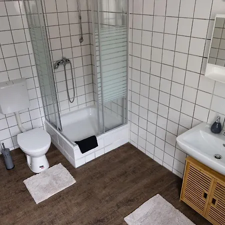 Pensionszimmer - Grosses Doppelzimmer - Zweibettzimmer Konukevi *